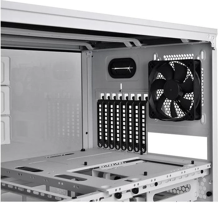 Thermaltake Core X5 Tempered Glass Snow Edition weiß, Glasfenster