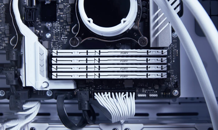 Kingston FURY Beast weiß UDIMM 64GB Kit, DDR5-5200, CL40-40-40, 1RX8