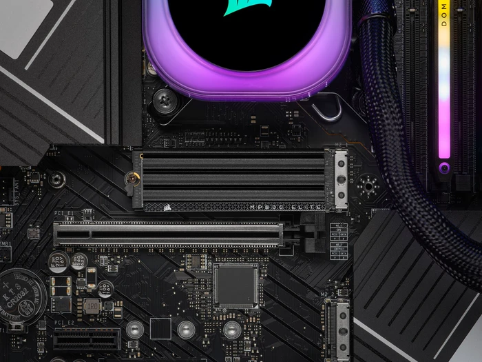 Corsair Force Series MP600 Elite 2TB, M.2 2280 / M-Key / PCIe 4.0 x4, Kühlkörper
