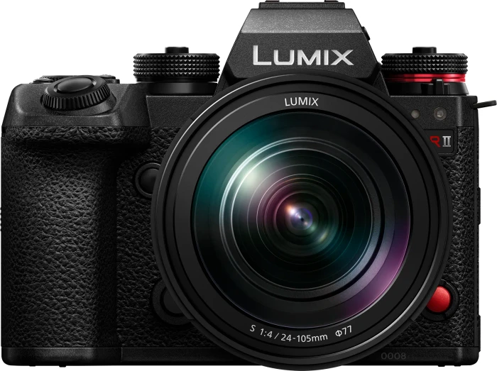Panasonic Lumix DC-S1R II mit Objektiv Lumix S 24-105mm 4.0 Macro OIS
