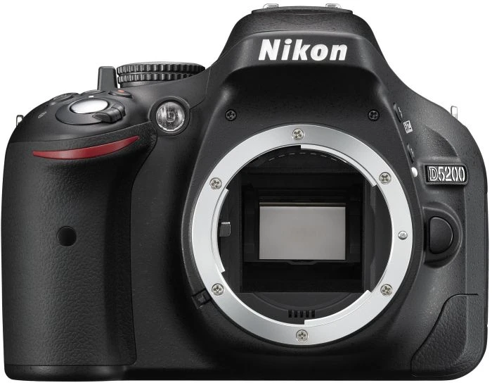 Nikon D5200 schwarz mit Objektiv Fremdhersteller