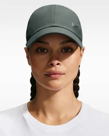 Nike Dri-FIT Club unstrukturierte Metall-Swoosh Kappe camo green/metallic silver