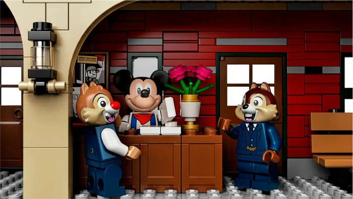 LEGO Disney - Zug mit Bahnhof