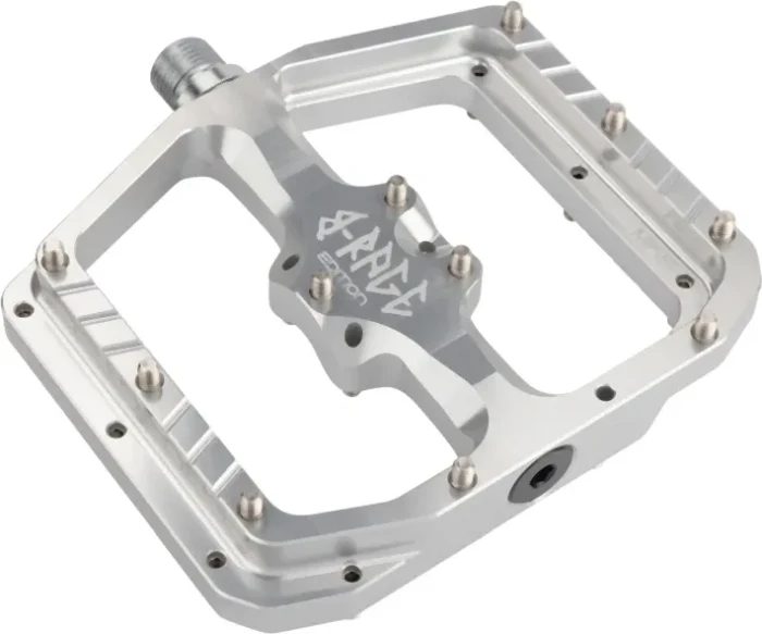 Burgtec Penthouse Flat MK5 B-Rage Edition Plattformpedale rhodium silver