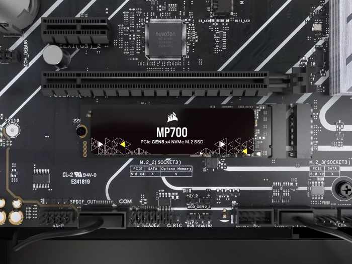 Corsair Force Series MP700 2TB, M.2 2280 / M-Key / PCIe 5.0 x4, Kühlkörper