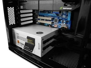 NZXT Phantom 410 schwarz, Acrylfenster