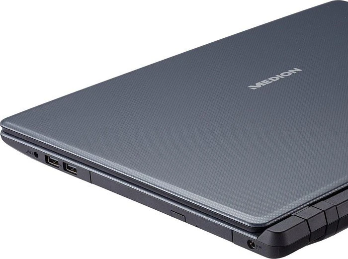 Medion Akoya P6677, Core i5-7200U, 8GB RAM, 256GB SSD, GeForce 940MX, DE