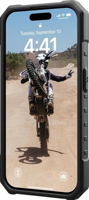 UAG Pathfinder Case with MagSafe für Apple iPhone 15 Pro silber