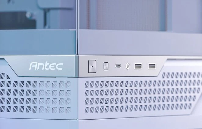 Antec C7 White ARGB, Glasfenster