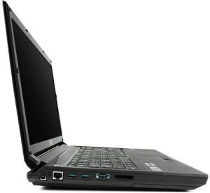 Schenker XMG P502-5OC, Core i7-3630QM, 8GB RAM, 256GB SSD, 750GB HDD, GeForce GTX 675MX, DE