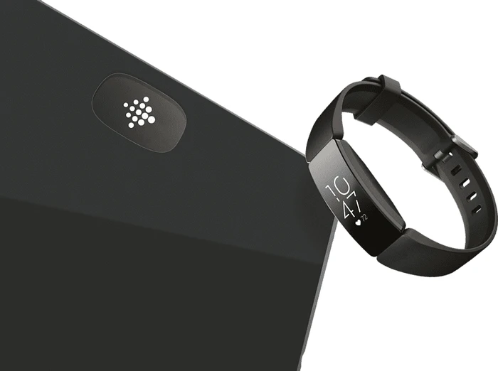 Fitbit Aria Air digitale Personenwaage inkl. Aktivitäts-Tracker schwarz