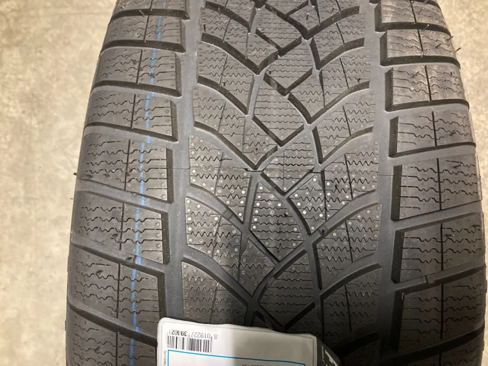 Goodyear UltraGrip Performance+ 275/45 R21 110H XL MO
