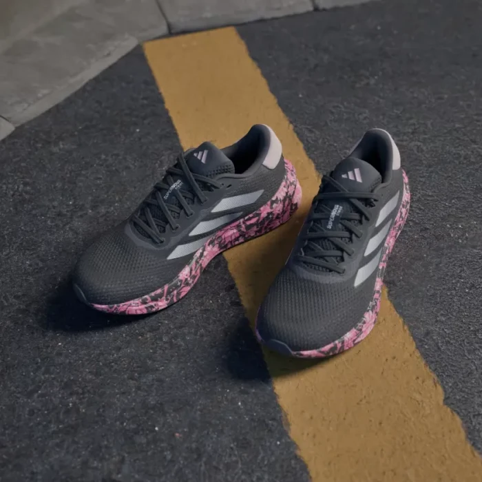 adidas Supernova Stride core black/zero metalic/sandy pink (Damen)