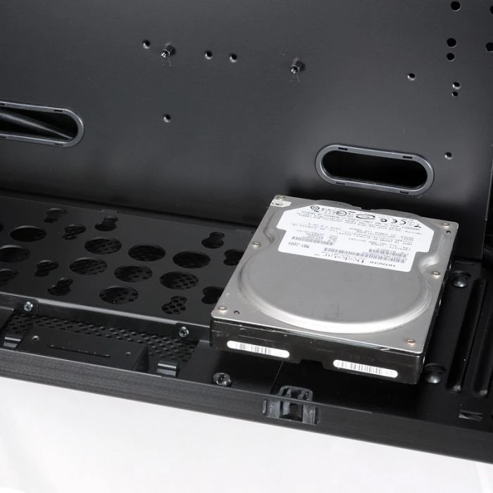 Lian Li PC-V750B schwarz