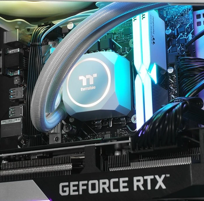 Thermaltake Amalthea, weiß, Core i7-12700F, 16GB RAM, 1TB SSD, GeForce RTX 3070