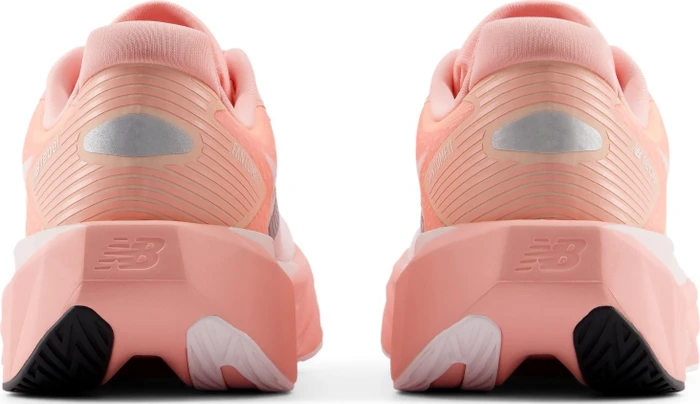 New Balance FuelCell Rebel v5 pink lemonade/sea salt (Damen)