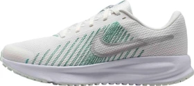 Nike Run Defy summit white/white/malachite/metallic silver (Damen)