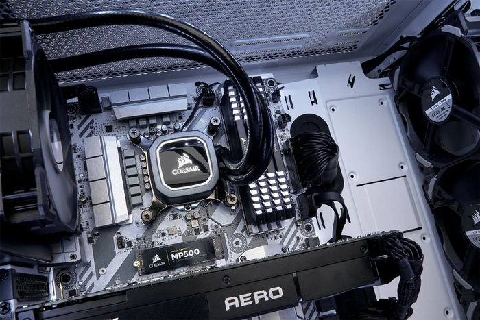 Corsair Carbide Series 275R, weiß, Glasfenster