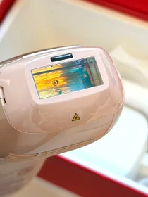 Ulike Saphir Air 10 IPL-Haarentferner rosa