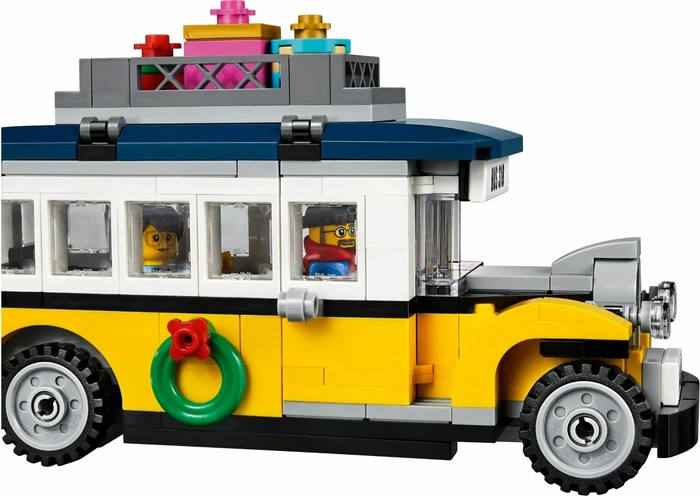 LEGO Creator Expert - Winterlicher Bahnhof