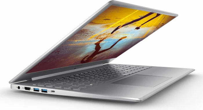 Medion Akoya S17403, Core i5-10210U, 8GB RAM, 512GB SSD, DE