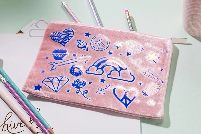 Cricut Smart Iron-On Bügelfolie Holographic Blue, 33x91.4cm