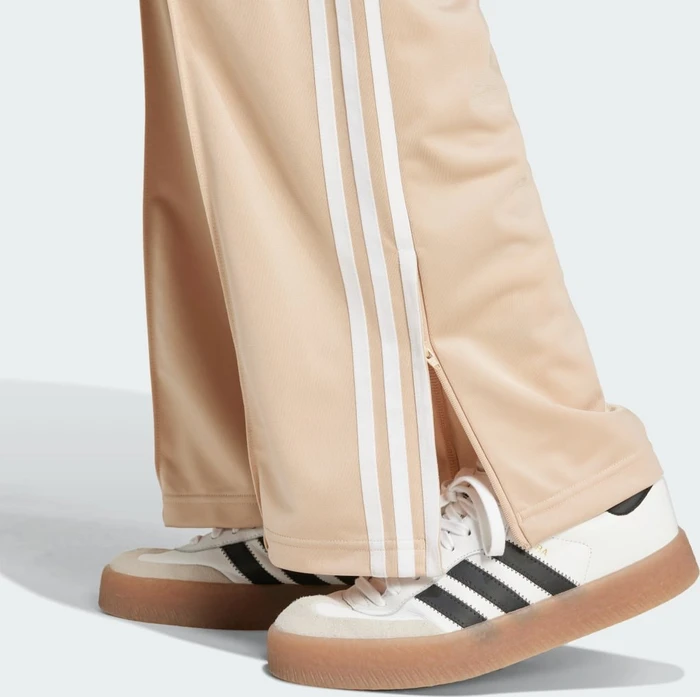 adidas Firebird Loose Trainingshose lang magic beige (Damen)
