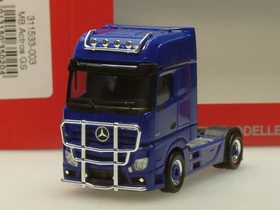 Herpa Mercedes-Benz Actros Gigaspace Zugmaschine mit Rammschutz ultramarinblau