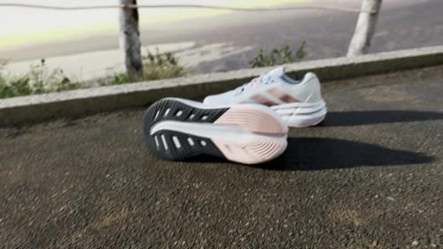 adidas Questar 3 crystal sky/clear orange/halo blue (Damen)