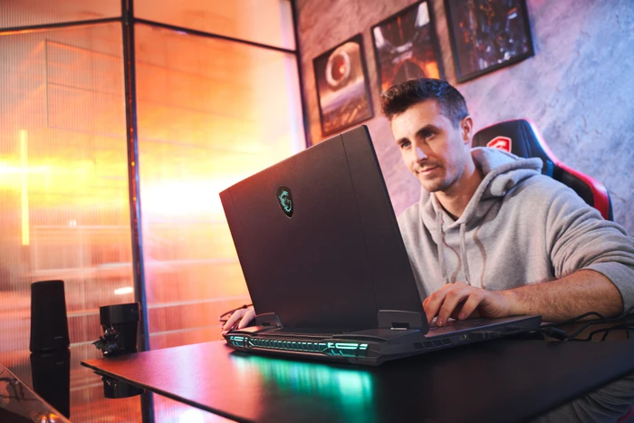 MSI GT77 12UHS-010 Titan GT77 12UHS-010, Core Black, Core i9-12900HX, 64GB RAM, 2TB SSD, GeForce RTX 3080 Ti, DE