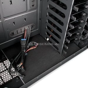BitFenix Shinobi XL schwarz, schallgedämmt