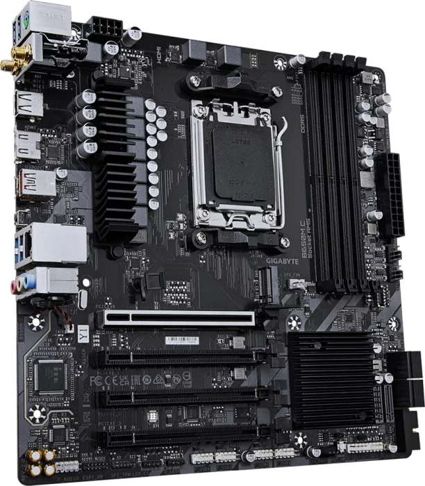 GIGABYTE B650M C (AMD AM5)