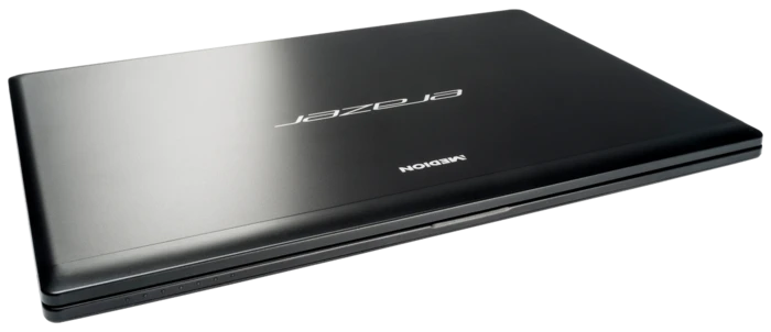 Medion Erazer X7611, Core i7-4700HQ, 8GB RAM, 128GB SSD, 500GB HDD, GeForce GTX 765M, DE
