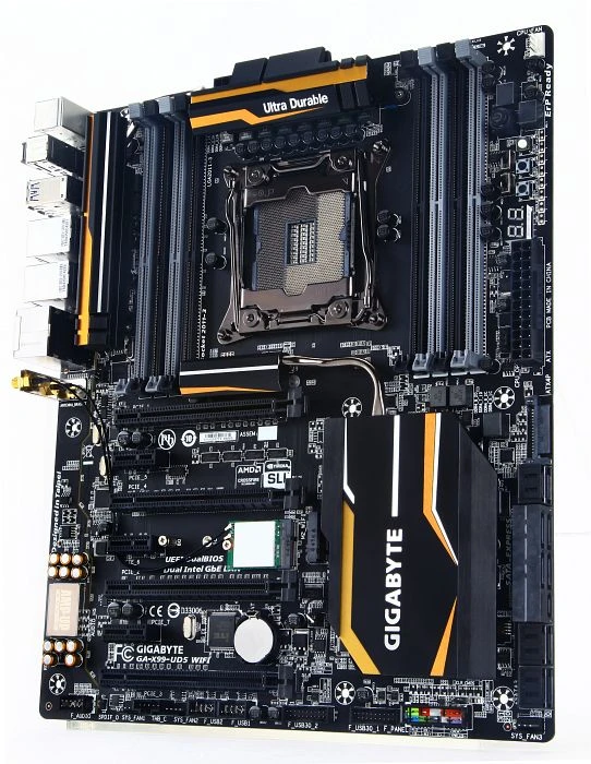 GIGABYTE GA-X99-UD5 WIFI (Intel 2011-3)