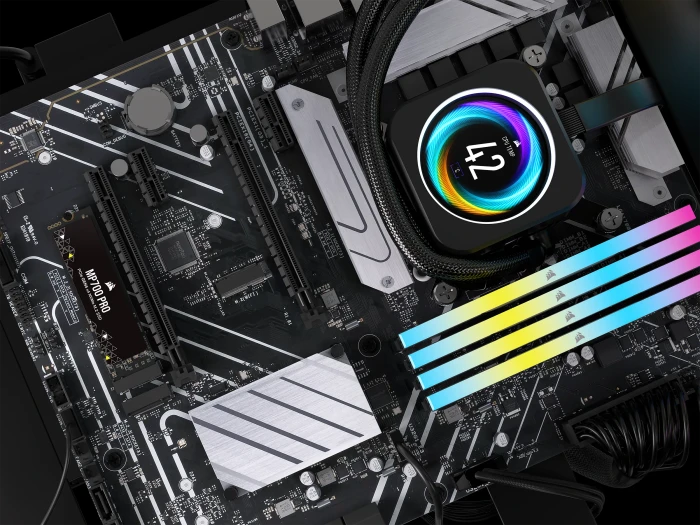 Corsair Force Series MP700 PRO 1TB, M.2 2280 / M-Key / PCIe 5.0 x4