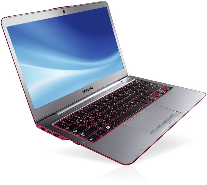 Samsung 530U3B, Core i5-2467M, 4GB RAM, 16GB SSD, 500GB HDD, DE