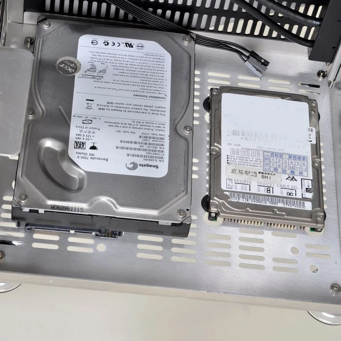 Lian Li PC-Q01B schwarz, Mini-ITX