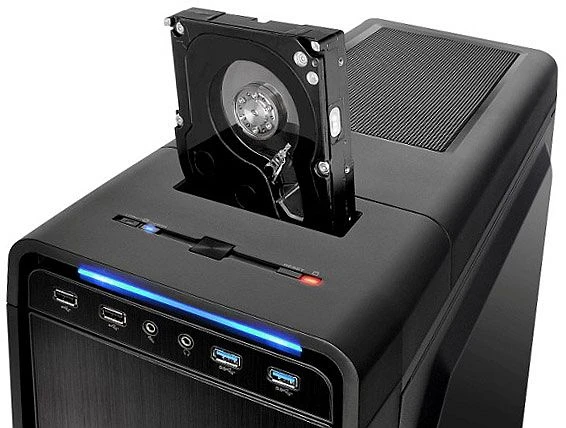 Thermaltake Urban S71, Acrylfenster