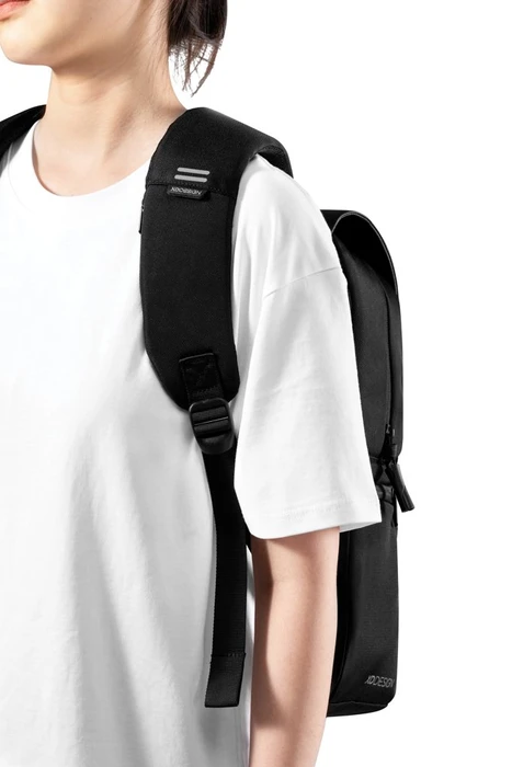 XD Design 16" Soft Daypack Notebook-Rucksack, schwarz