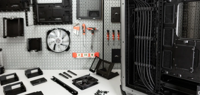 Cooler Master Cosmos C700M, Glasfenster