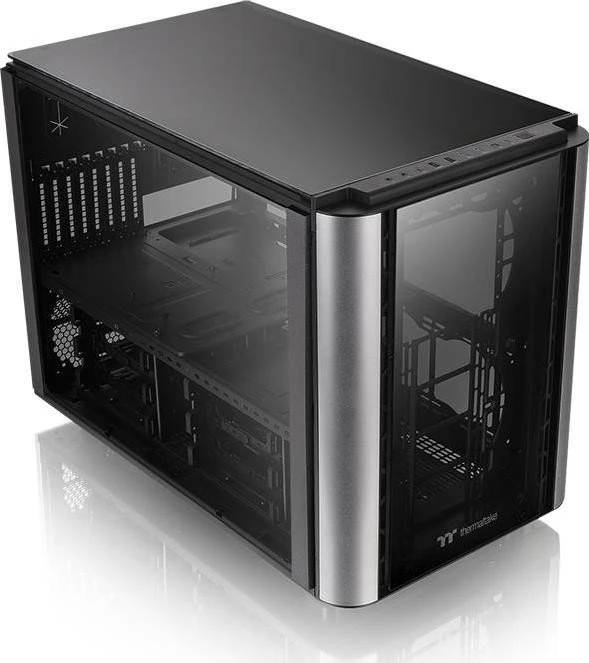 Thermaltake Level 20 XT Cube, Glasfenster
