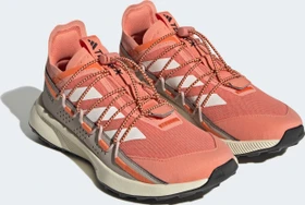 adidas Terrex Voyager 21 Travel coral fusion/wonder white/wonder taupe (Damen)