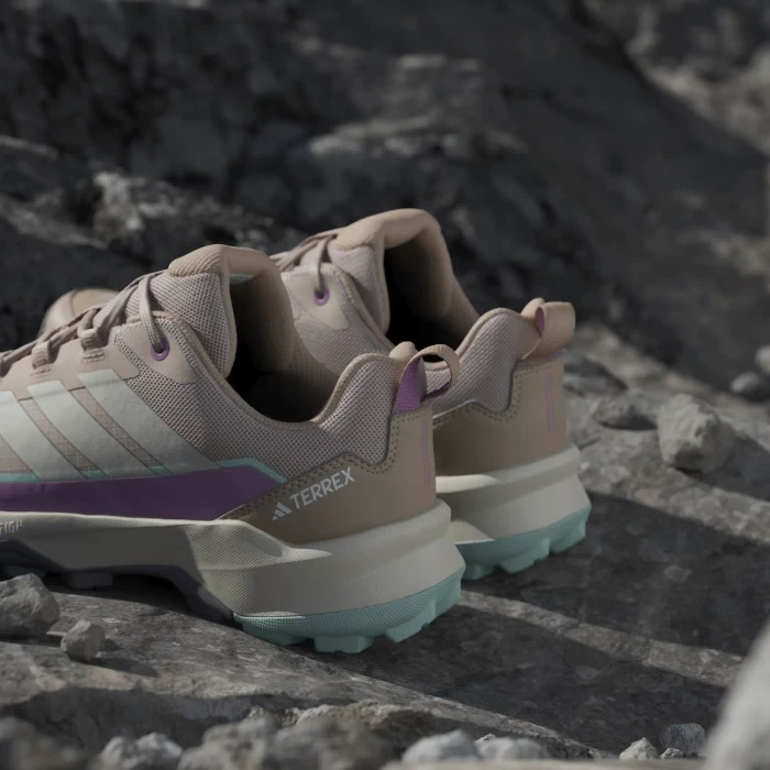 adidas Terrex Skychaser AX5 Gore-Tex wonder taupe/alumina/preloved purple (Damen)