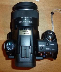 Sony Alpha 55 mit Objektiv 18-55mm 3.5-5.6 DT SAM