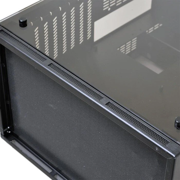 Lian Li PC-O10, schwarz, Glasfenster