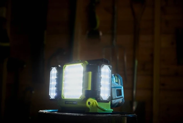 Ryobi RLPH18-0 LED Akku-Baustrahler solo