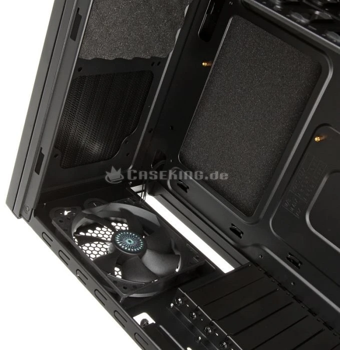 Cooler Master Silencio 650 Pure, schallgedämmt