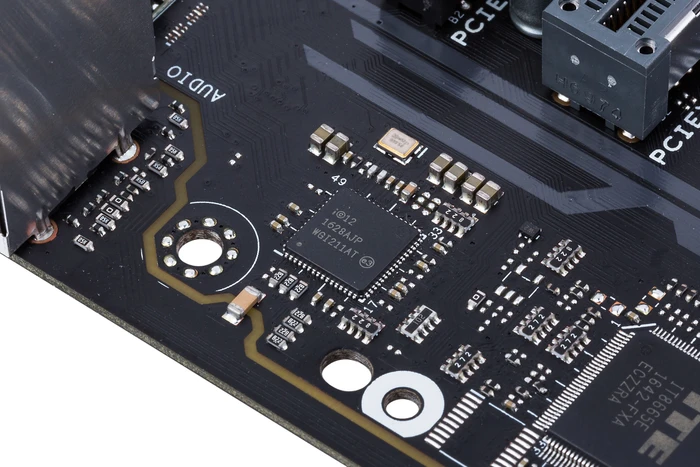 ASUS ROG Crosshair VI Hero (AMD AM4)