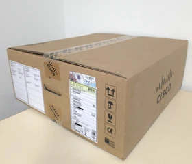 Cisco Catalyst 9300 Essentials Rackmount Gigabit Managed Switch, 48x RJ-45, 1x Erweiterungsslot (C9300-48T-E)
