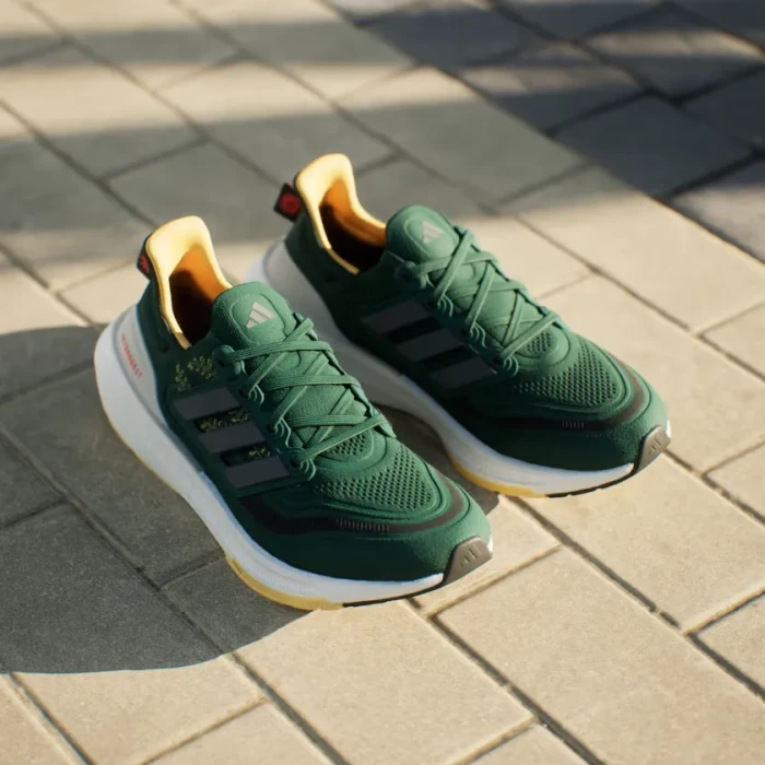 adidas Ultraboost Light collegiate green/iron metallic/spark